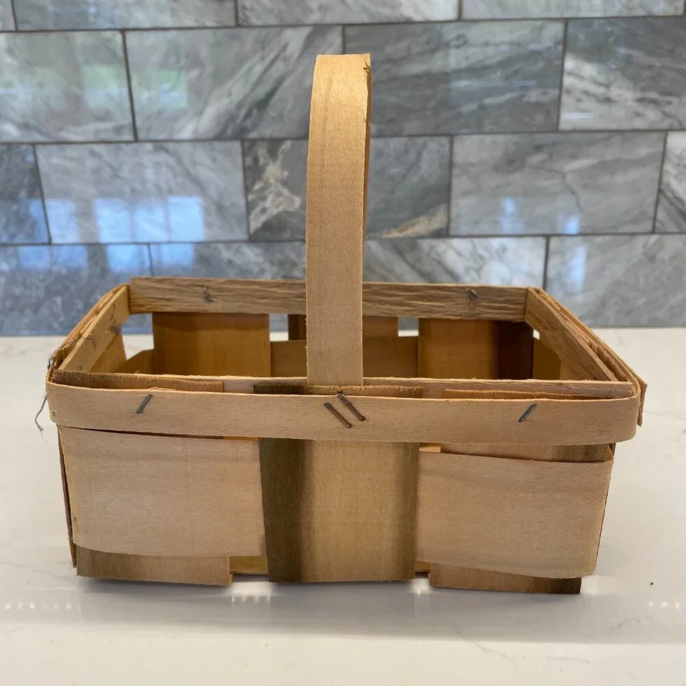 Vintage Farmhouse Split Slat Wood Woven Basket w Handle & 2 Smuckers 16 oz Jars